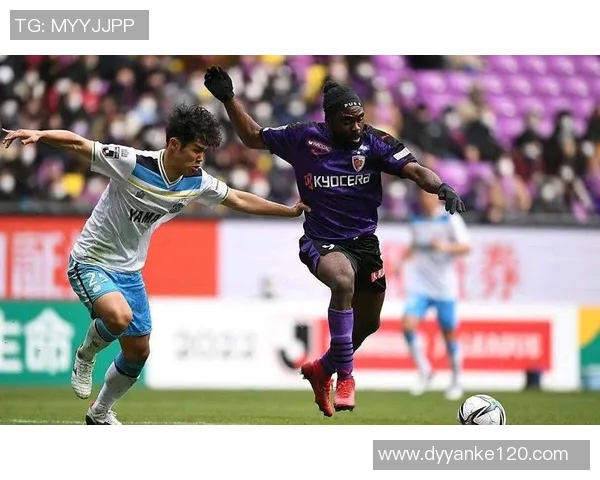 大阪樱花与川崎前锋激战正酣比赛结果引发球迷热议